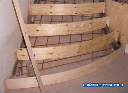 опалубка для бетонных лестниц