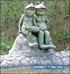 бетонная скульптура жаба